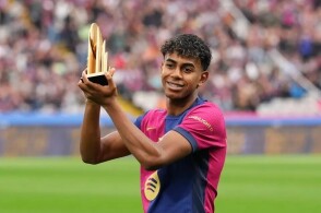 西甲-拉菲尼亚梅开二度 巴萨主场2-0完胜奥萨苏纳