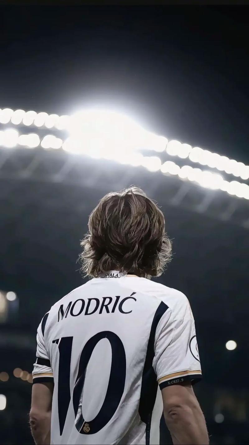 为什么口袋对子JJ被戏称为“德扑最难打的手牌”？（口袋JJ为何常被称为德扑中最难应对的手牌？）