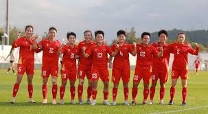 2016年：大谷翔平全票当选太平洋联盟MVP，并包揽最佳十人投手与指定打击。